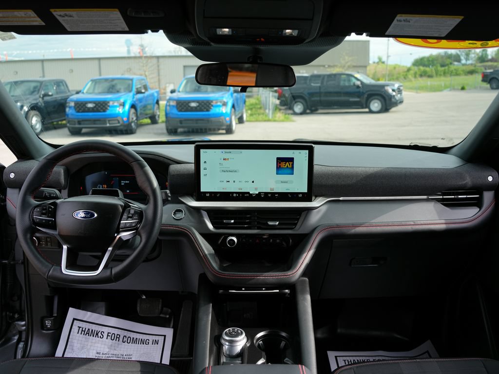 Used 2025 Ford Explorer ST-Line RWD image 11