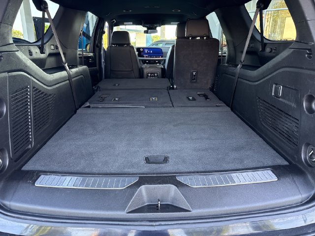 Certified 2025 Chevrolet Suburban Z71 AWD/4WD image 24