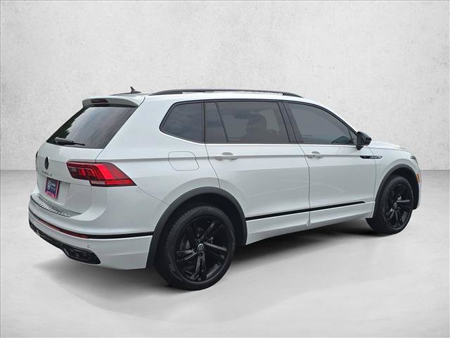 Used 2024 Volkswagen Tiguan SE R-Line FWD image 5