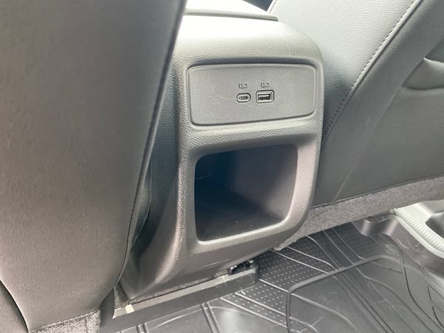 Certified 2024 Chevrolet Trax RS w/ Sunroof Package FWD image 20