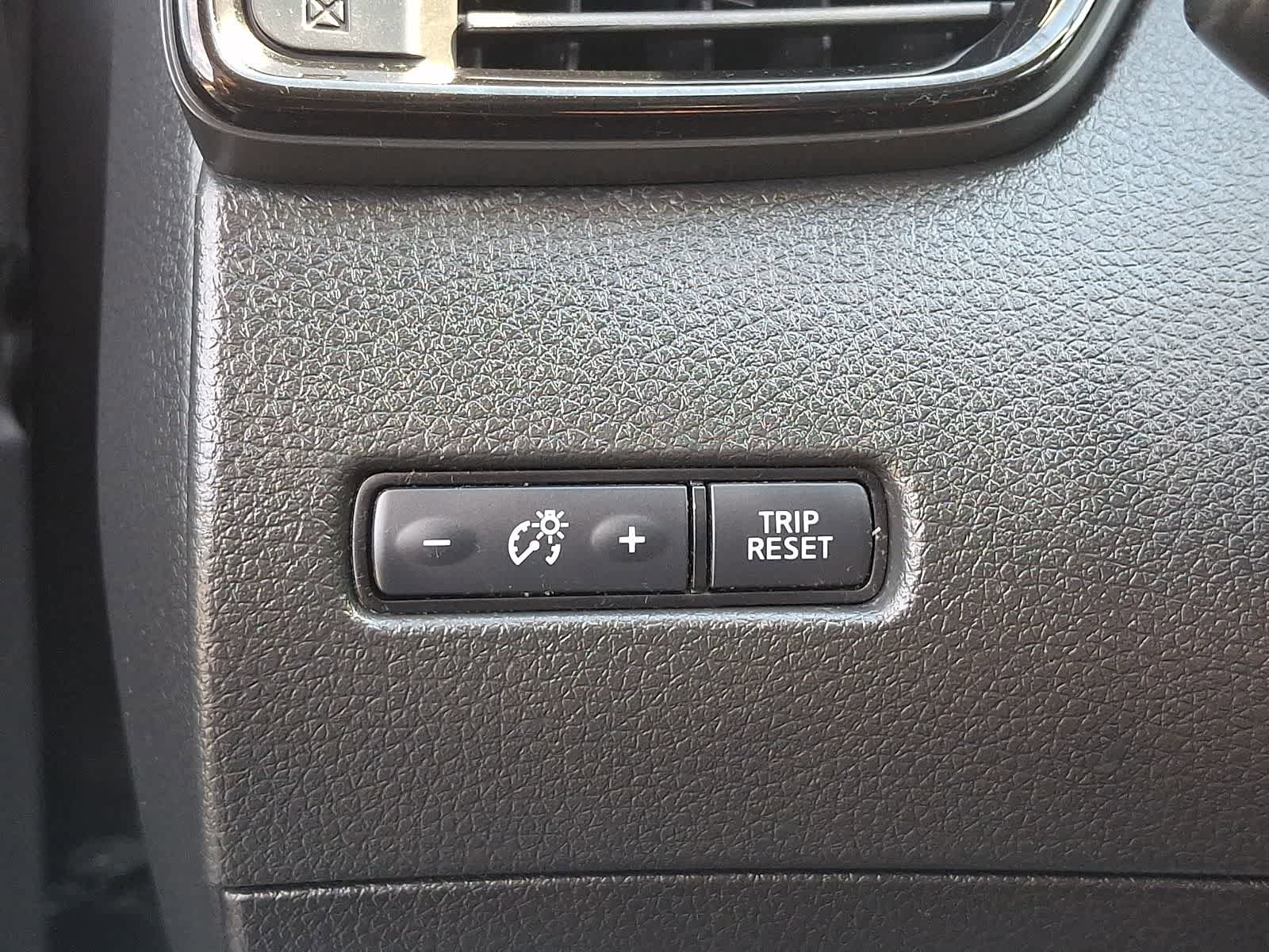 Used 2019 Nissan Rogue Sport S AWD/4WD image 24