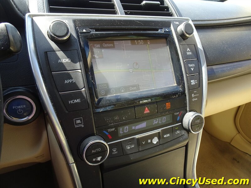 Used 2017 Toyota Camry XLE w/ Moonroof Package FWD image 20