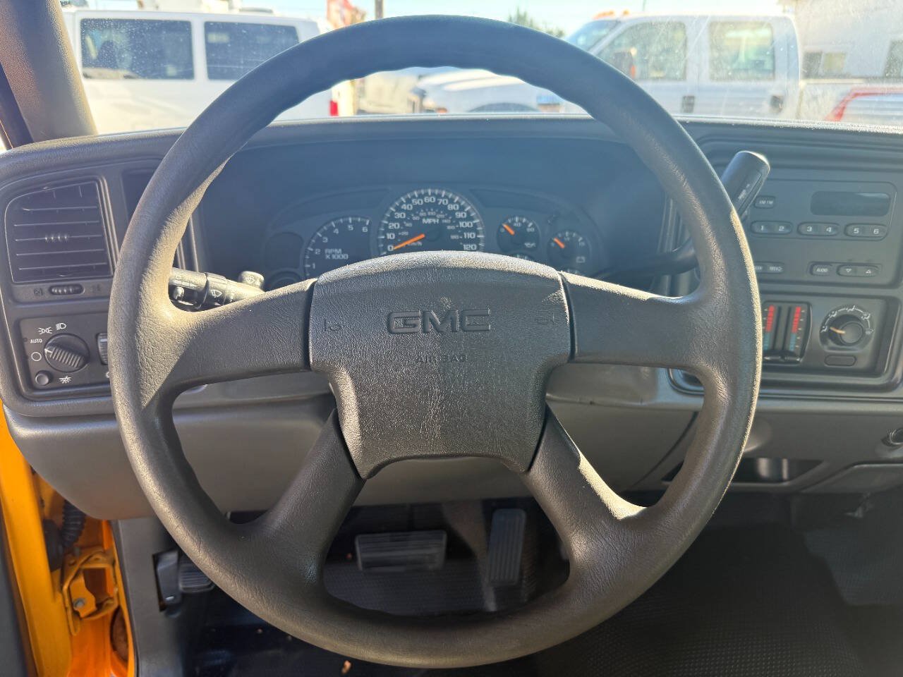 Used 2003 GMC Sierra 2500 W/T RWD image 19
