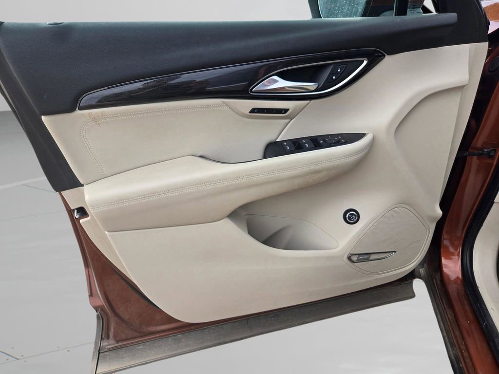 Used 2021 Buick Envision Essence w/ Technology Package I image 19