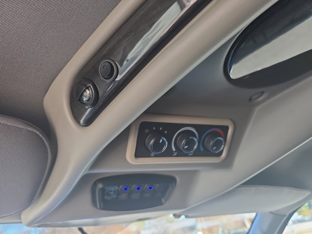 Used 2023 GMC Savana 2500 image 22