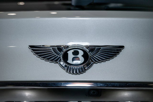 Used 2018 Bentley Bentayga image 64