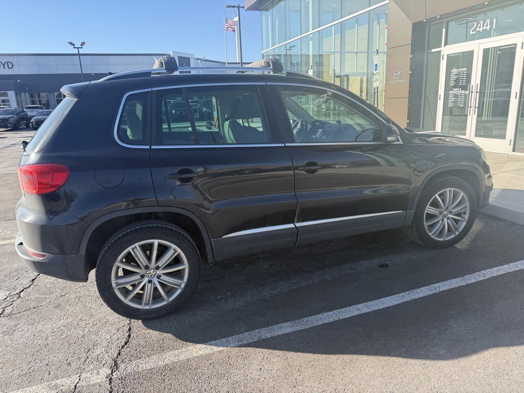 Used 2015 Volkswagen Tiguan SE image 3