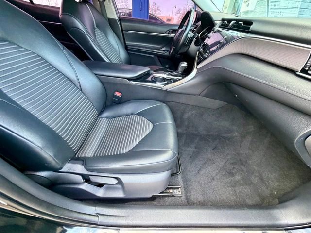 Used 2018 Toyota Camry SE w/ Audio Package FWD image 16