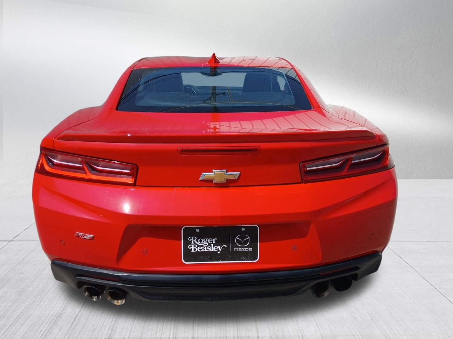 Used 2016 Chevrolet Camaro LT RWD image 7