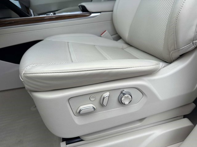 Certified 2025 Cadillac Escalade Sport Platinum w/ LPO, ONYX Package image 23