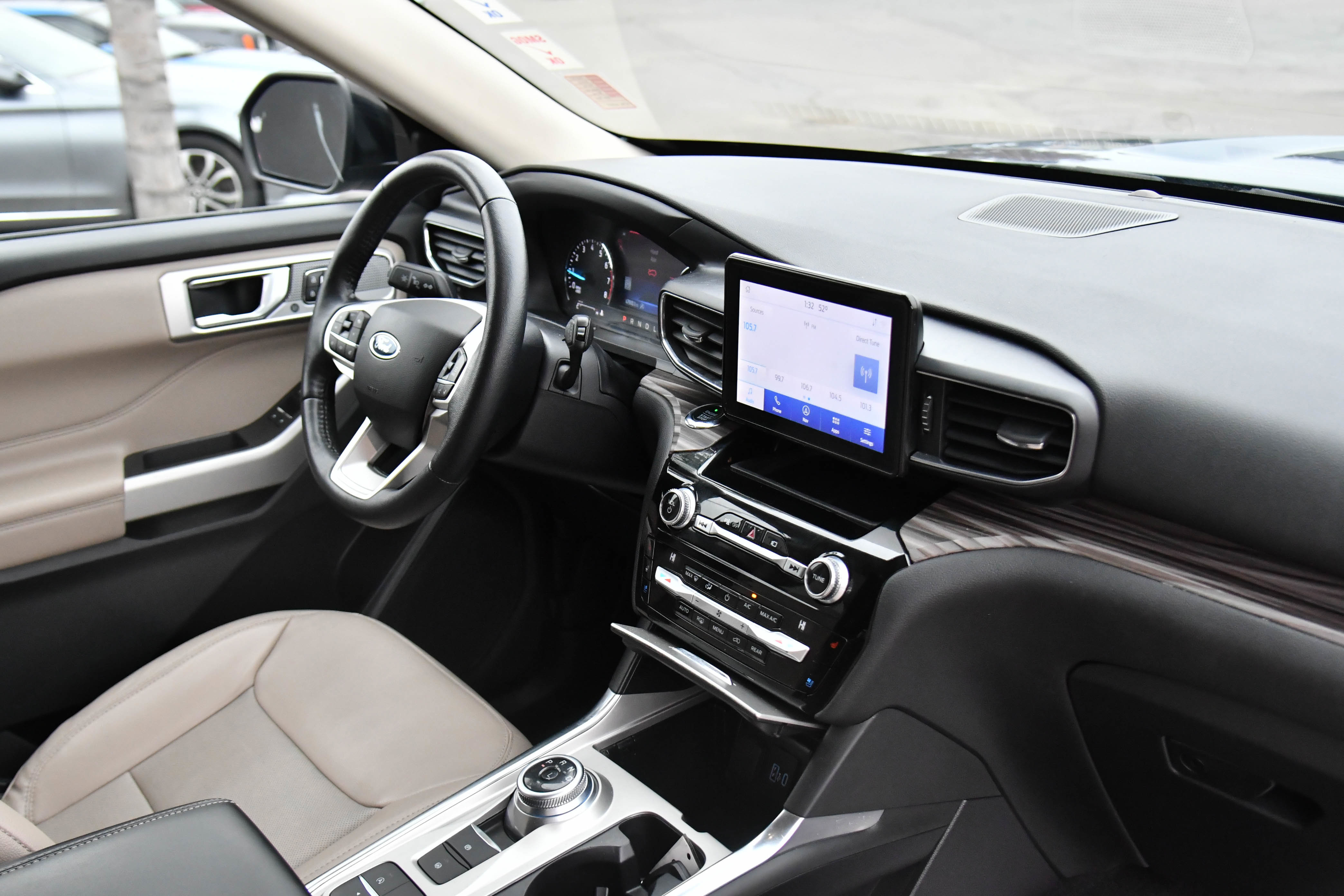 Used 2021 Ford Explorer Limited w/ Equipment Group 301A image 53