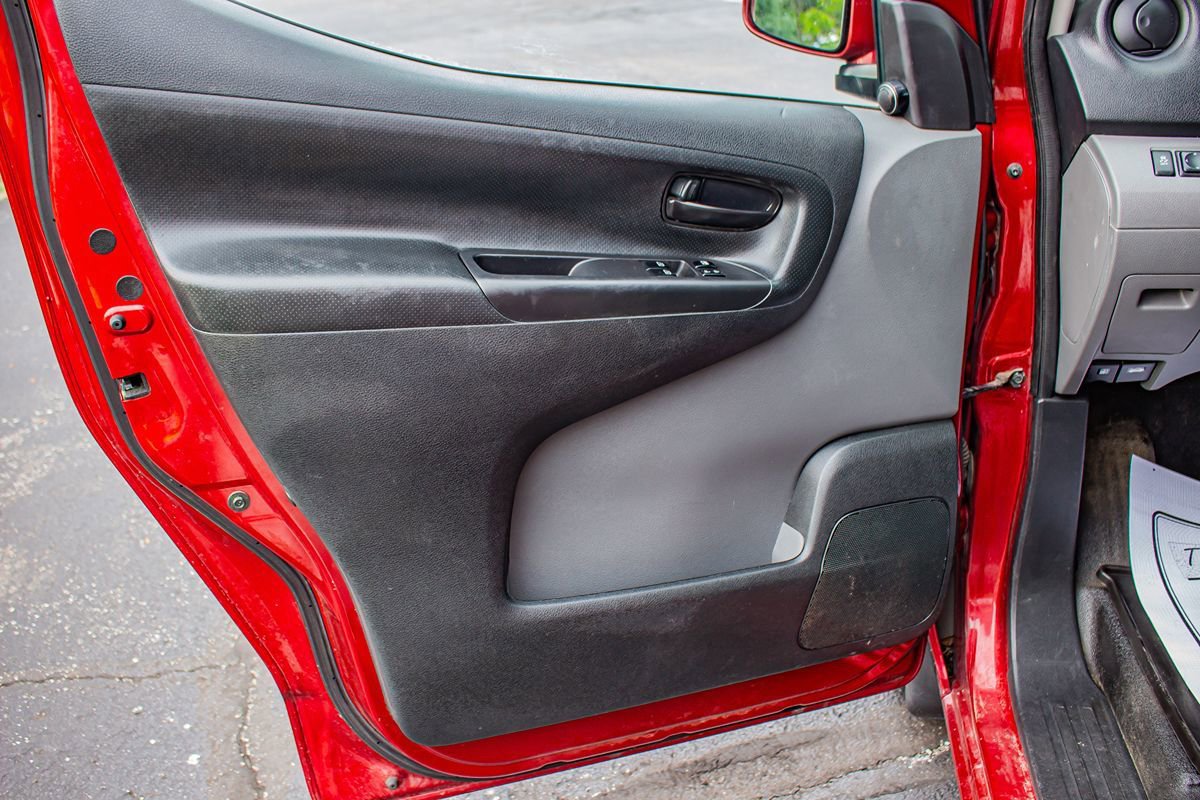 Used 2017 Nissan NV200 SV w/ Technology Package FWD image 13