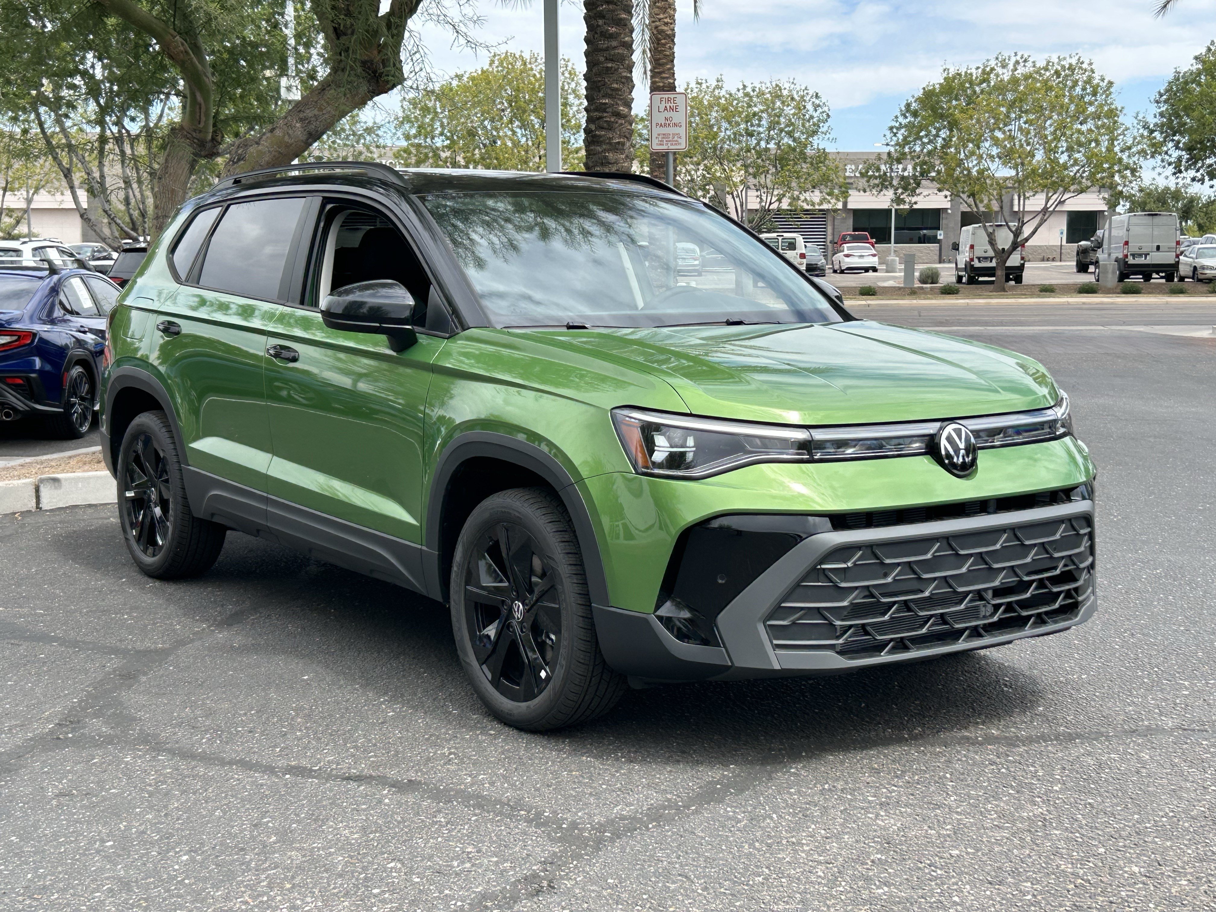 New 2026 Volkswagen Taos SE FWD image 5