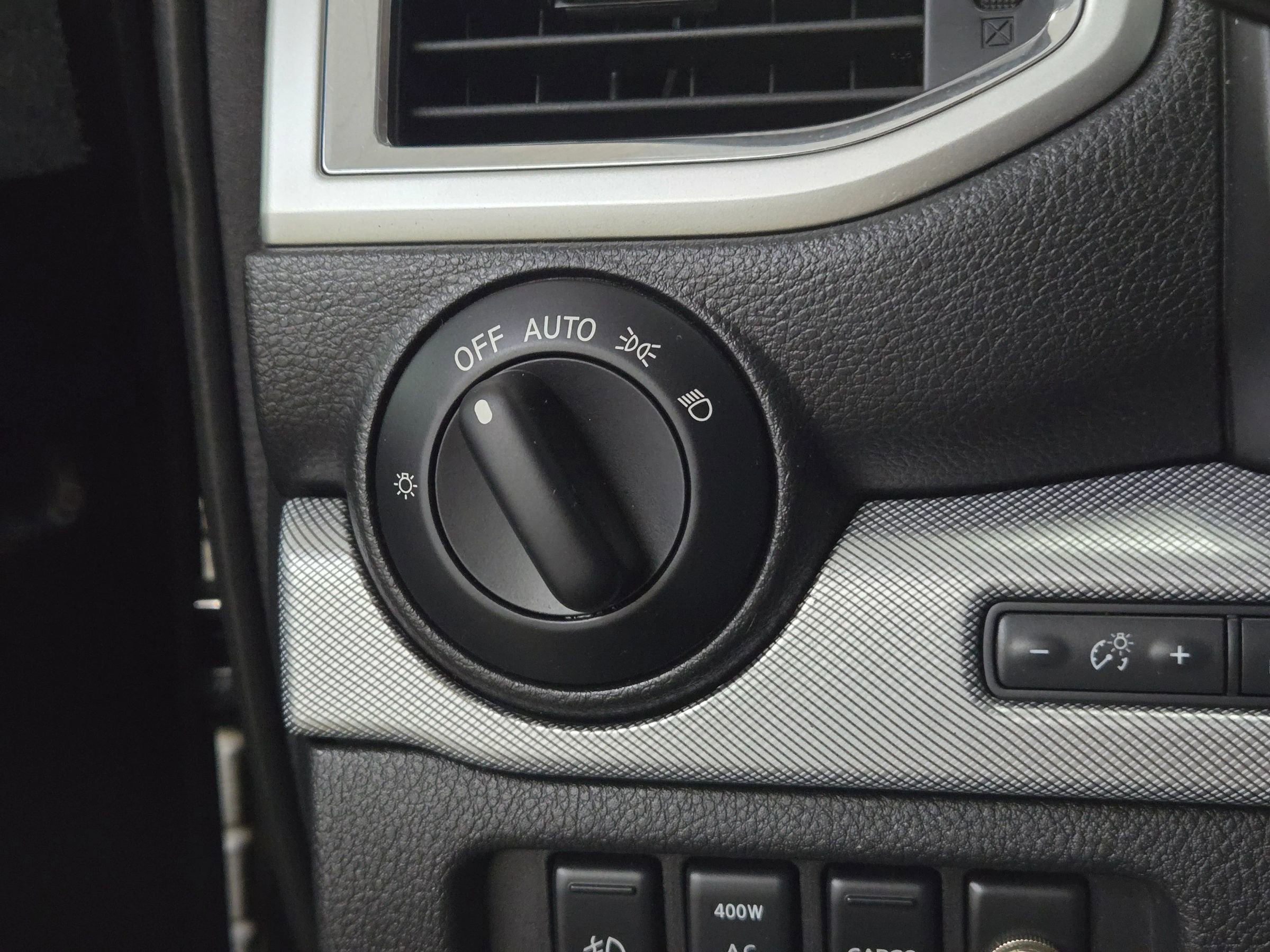 Used 2016 Nissan Titan PRO-4X w/ Pro-4x Convenience Package AWD/4WD image 36