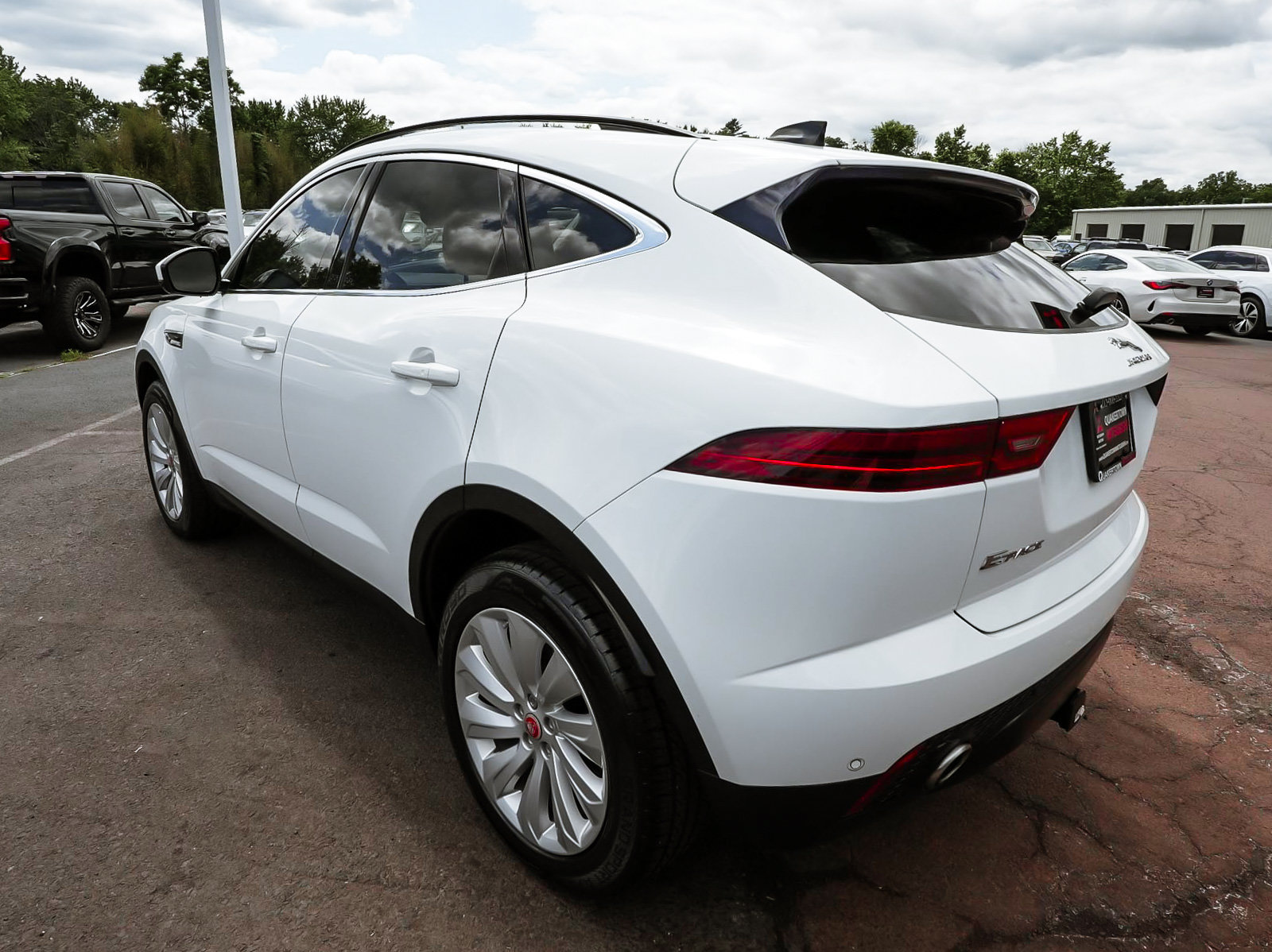 Used 2020 Jaguar E-PACE SE AWD/4WD image 4