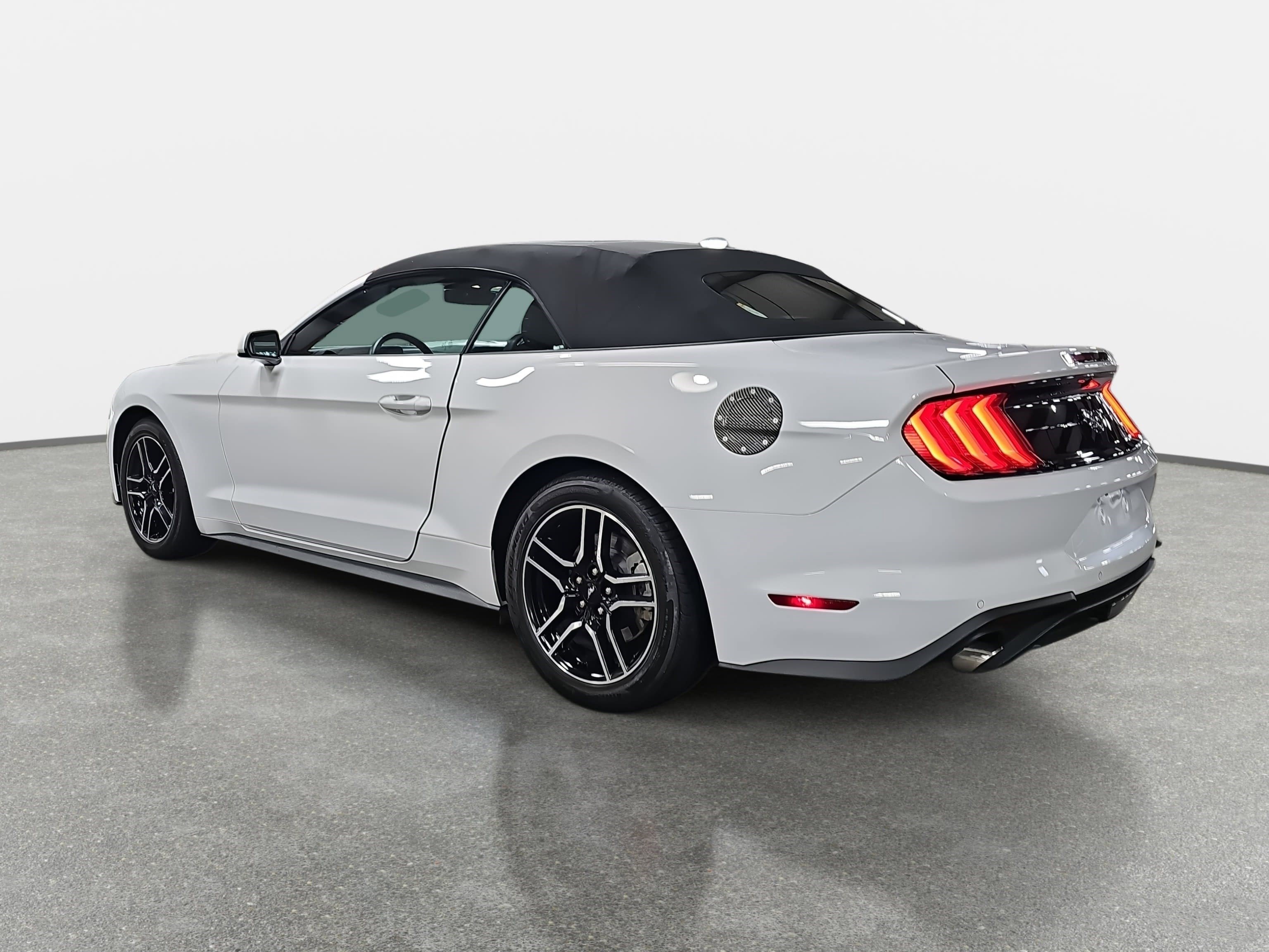 Used 2023 Ford Mustang Convertible w/ Equipment Group 101A image 7