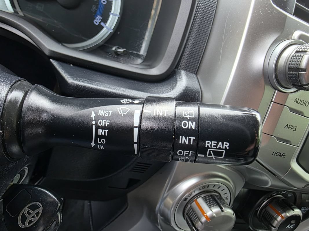 Used 2016 Toyota 4Runner SR5 AWD/4WD image 29