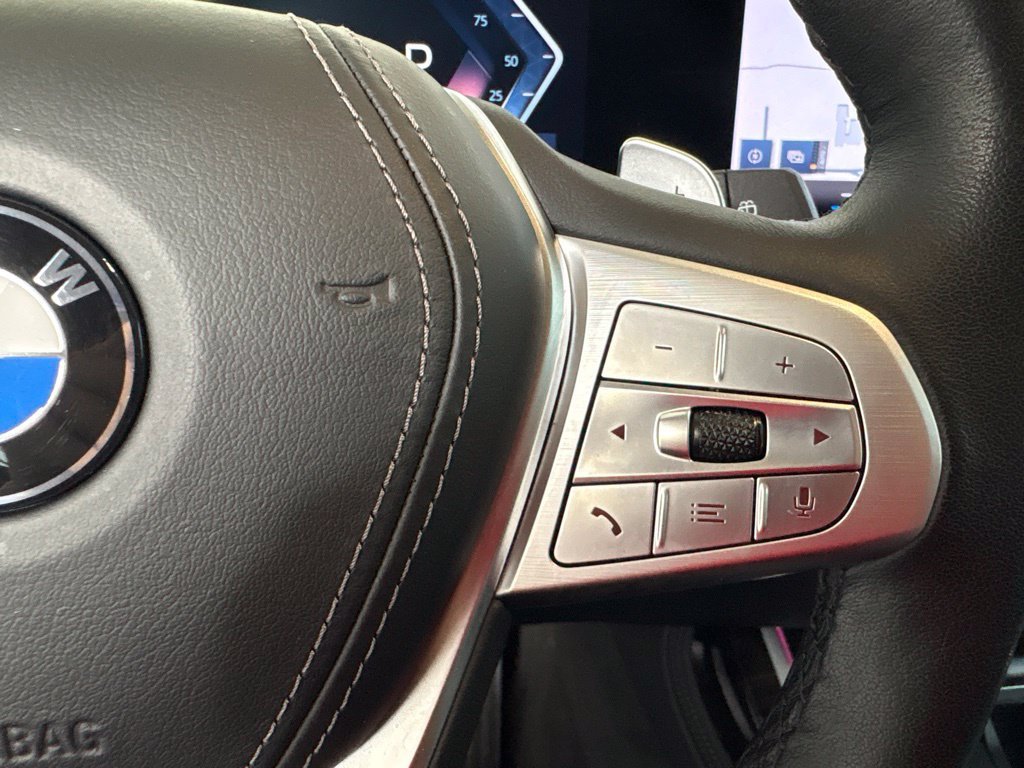 Certified 2023 BMW X7 xDrive40i w/ Premium Package AWD/4WD image 19