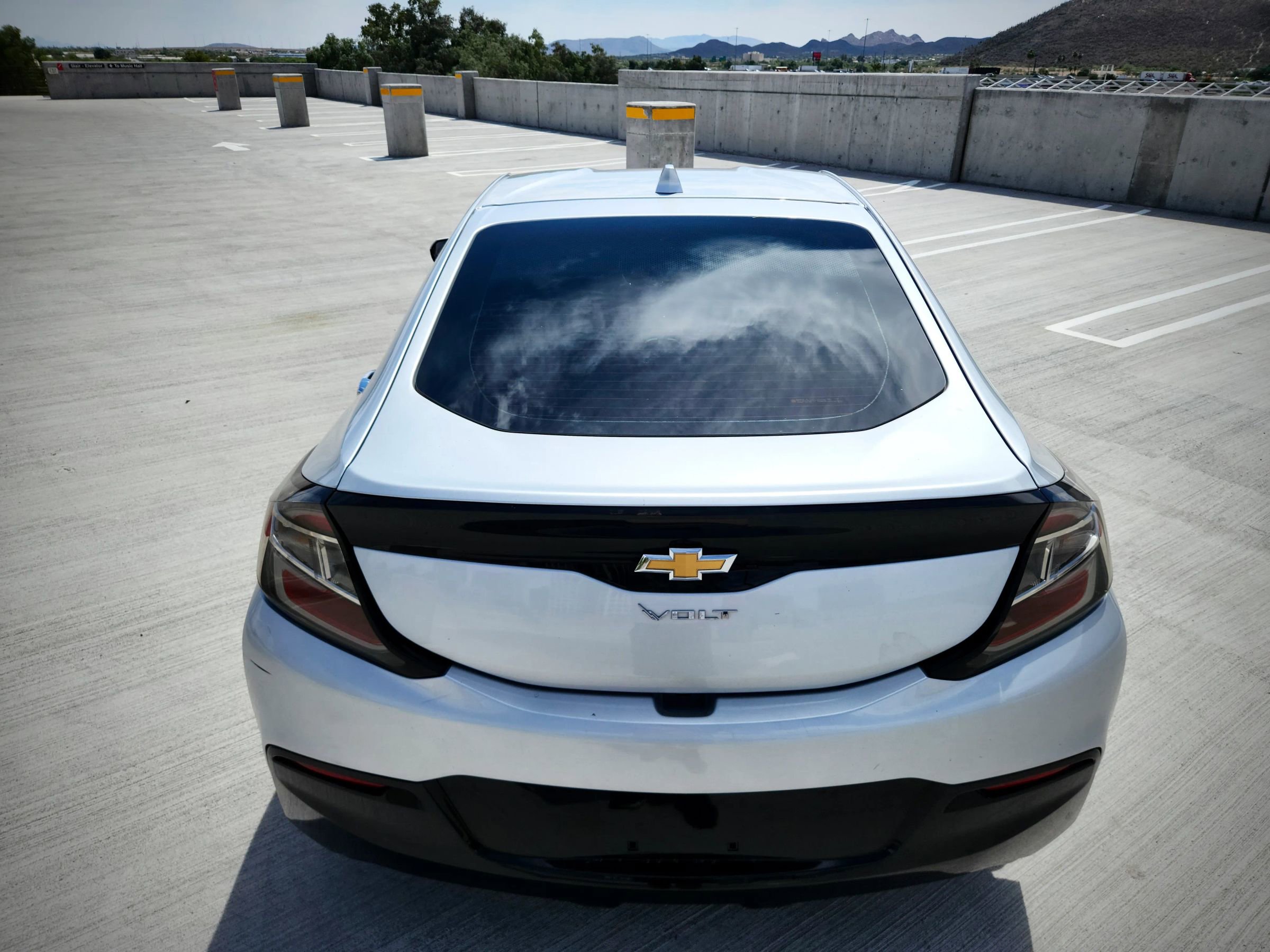 Used 2017 Chevrolet Volt LT FWD image 9
