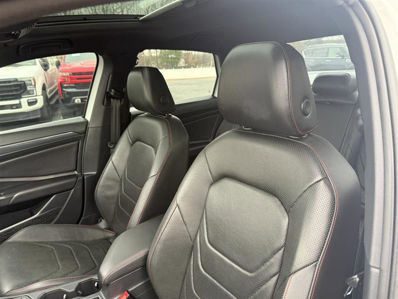 Used 2021 Volkswagen Jetta GLI Autobahn image 28