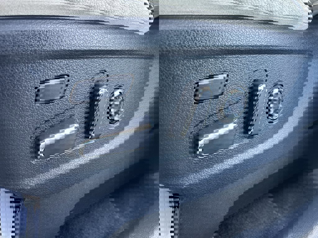 Used 2023 Hyundai Palisade Limited AWD/4WD image 20