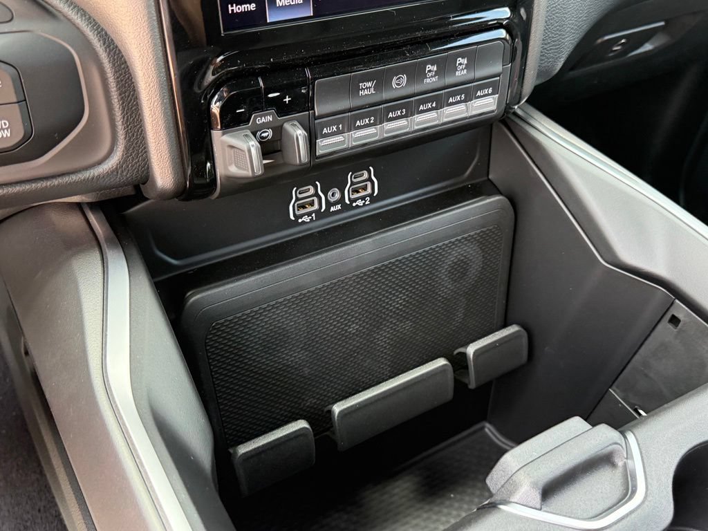 New 2027 RAM 2500 Big Horn AWD/4WD image 25