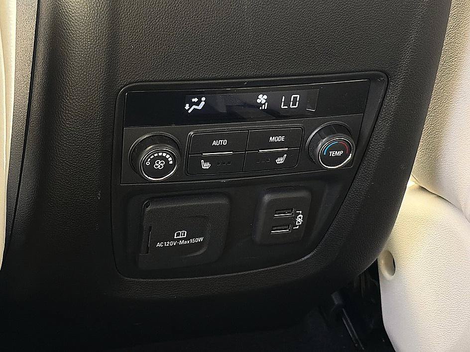 Used 2024 Buick Enclave Avenir w/ Avenir Technology Package FWD image 8