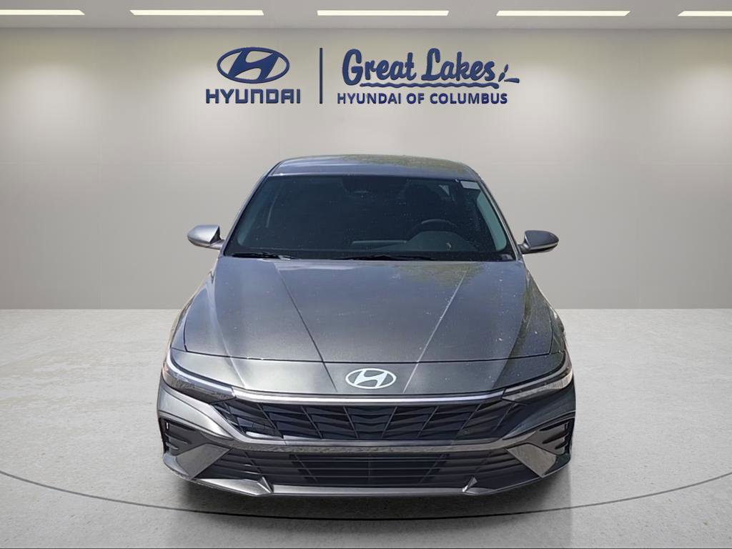 New 2026 Hyundai Elantra SE FWD image 2