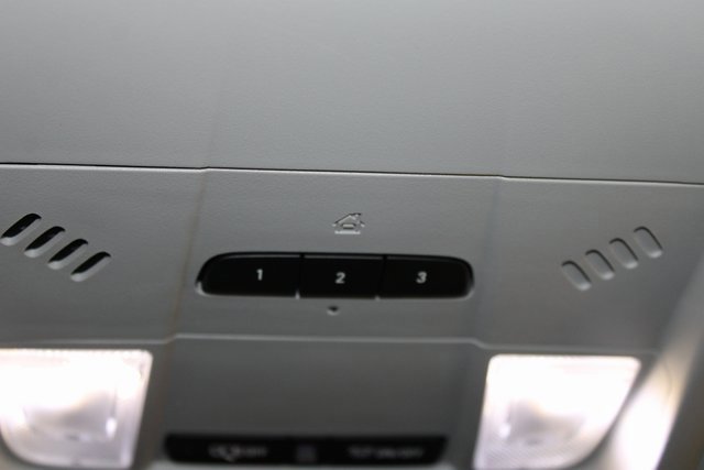 Used 2020 Chevrolet Equinox LT image 33