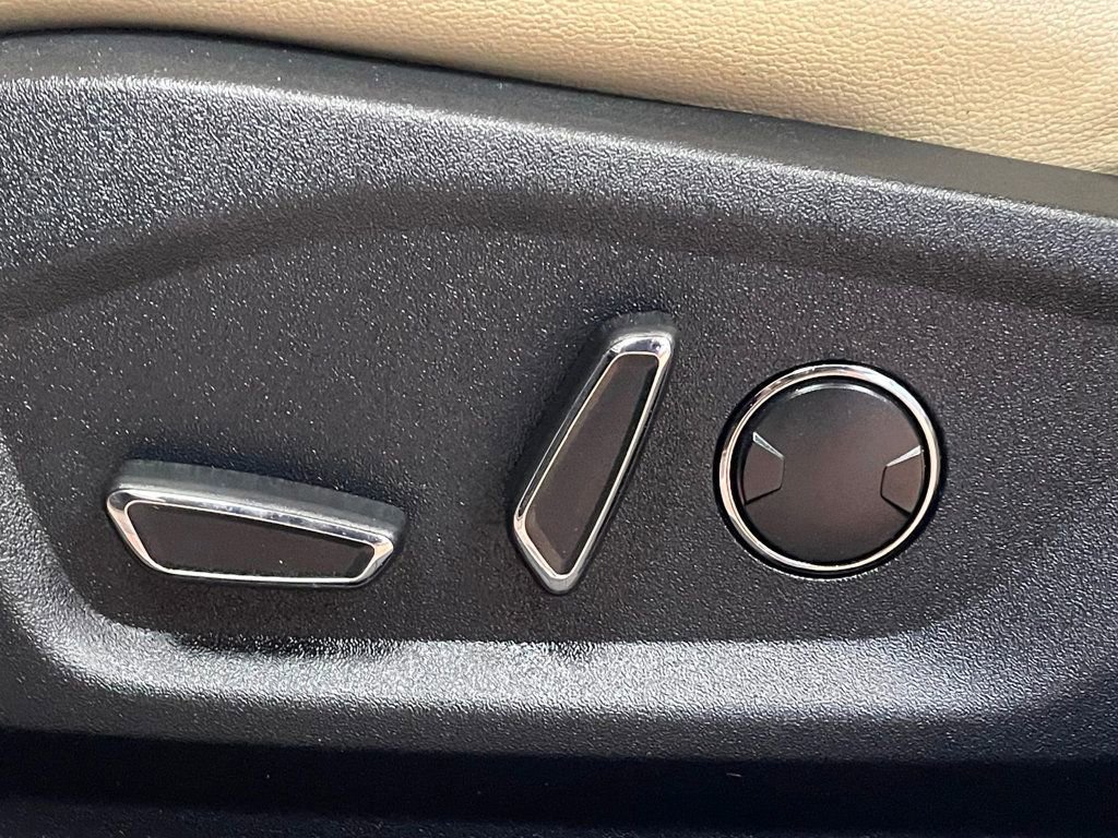 Used 2015 Ford Edge SEL w/ Equipment Group 201A image 12