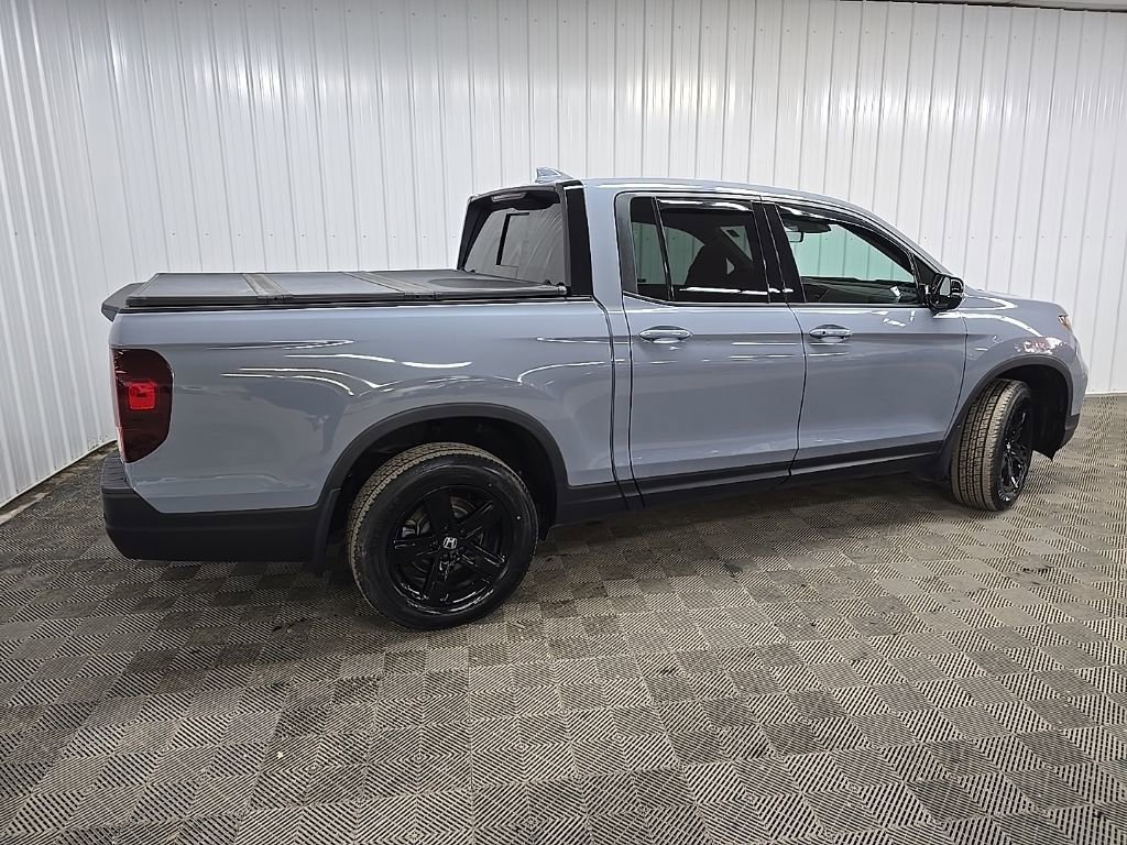 Used 2022 Honda Ridgeline Black Edition image 3