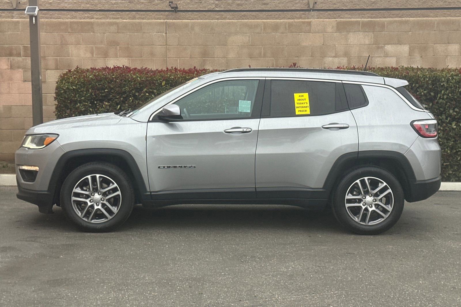 Used 2020 Jeep Compass Latitude image 7