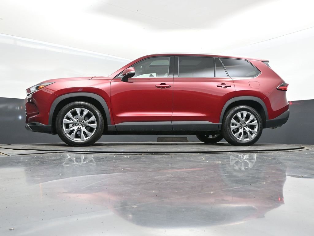 Used 2025 Toyota Grand Highlander FWD image 44