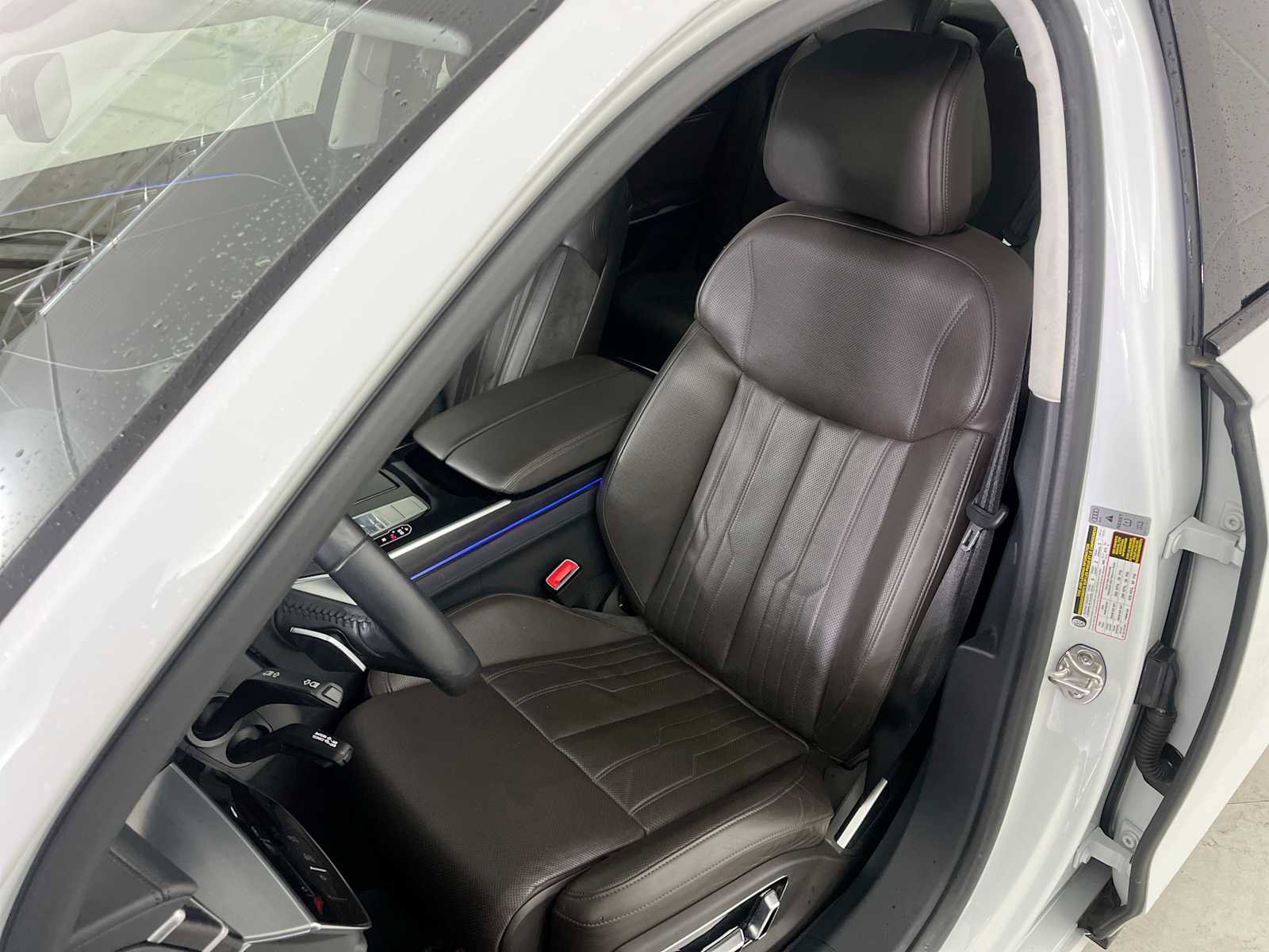 Used 2020 Audi A8 L 4.0T w/ Executive Package image 13