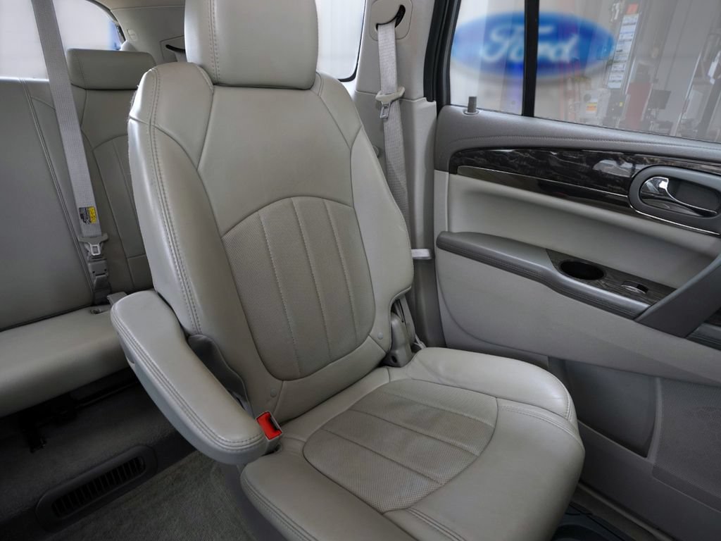Used 2014 Buick Enclave Leather w/ Trailering Provision Package FWD image 22