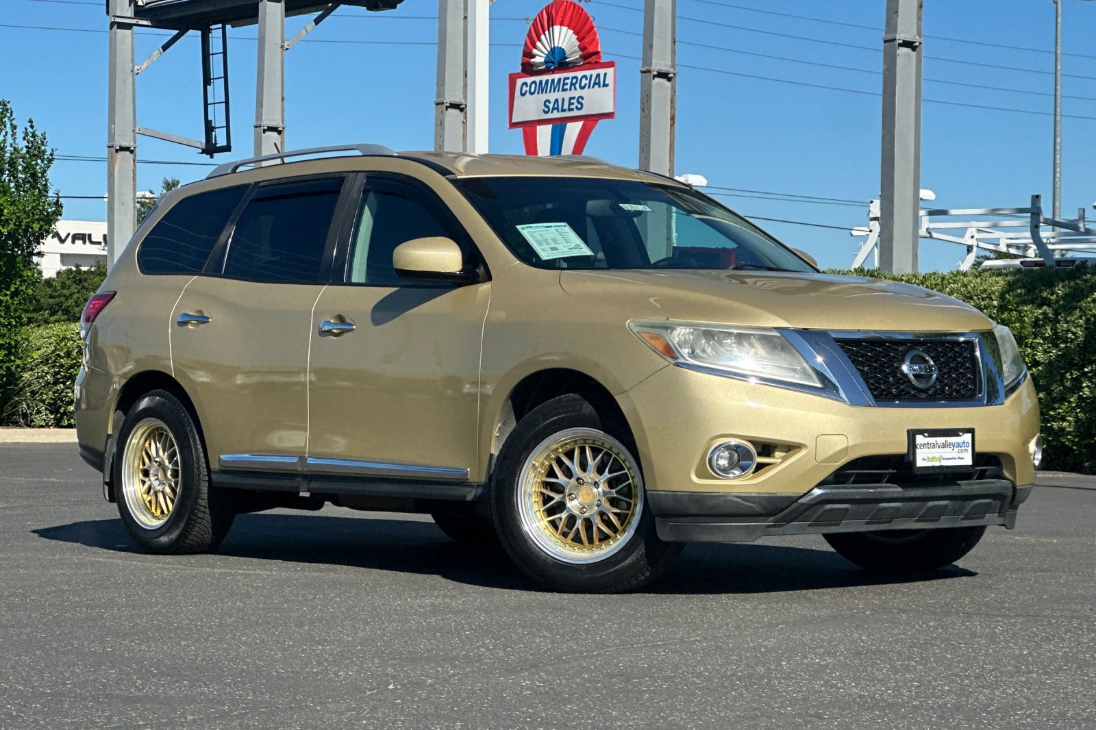 Used 2013 Nissan Pathfinder SL w/ Trailer Tow Pkg image 2