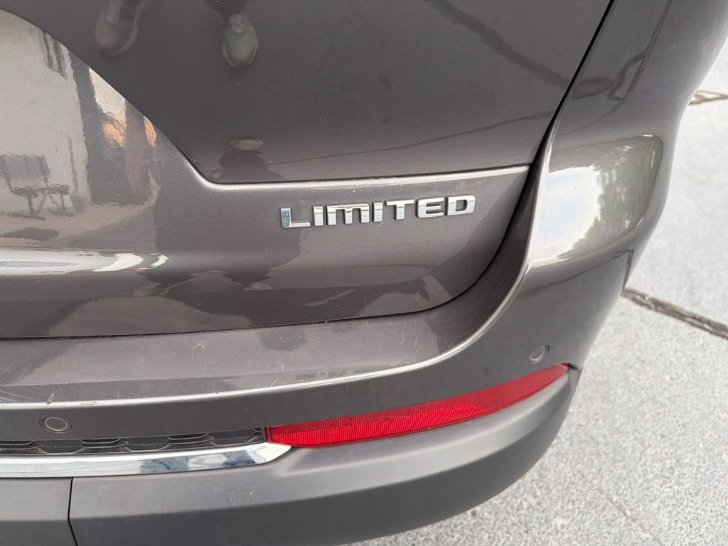 Used 2022 Jeep Grand Cherokee L Limited AWD/4WD image 10