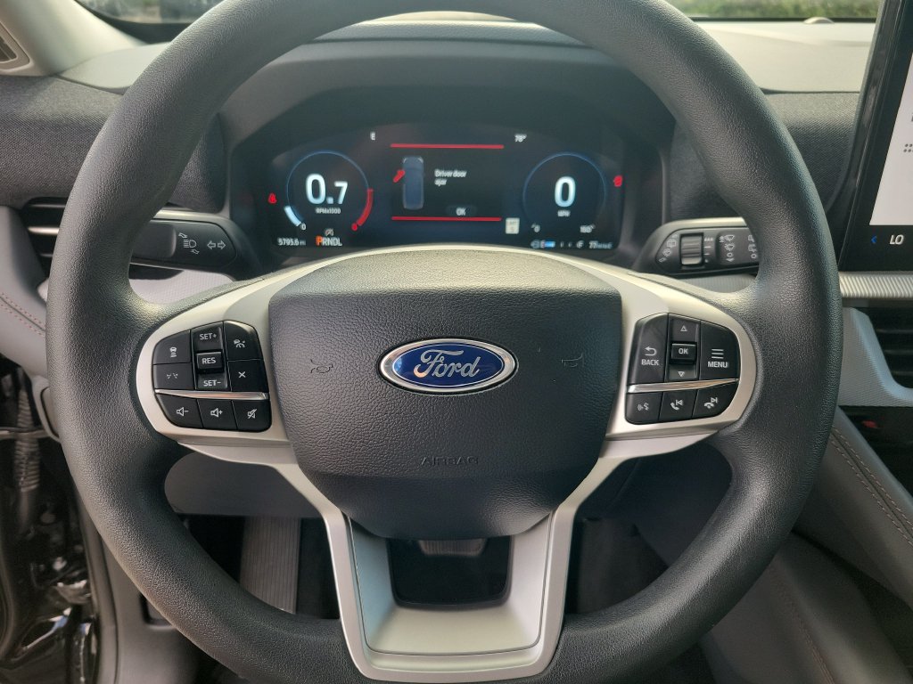 Used 2026 Ford Explorer Active RWD image 17
