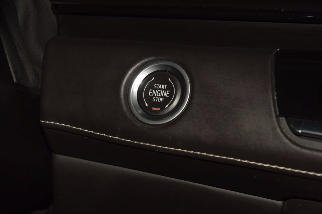 Used 2023 Cadillac Escalade ESV Sport Platinum w/ Heavy-Duty Trailer Package AWD/4WD image 37