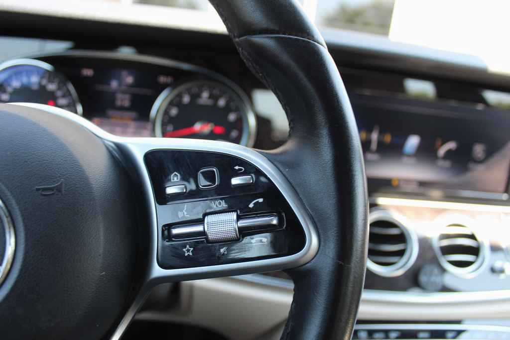 Used 2019 Mercedes-Benz E 300 image 18
