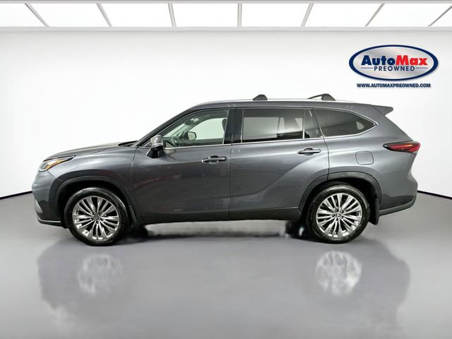 Used 2024 Toyota Highlander Platinum image 9