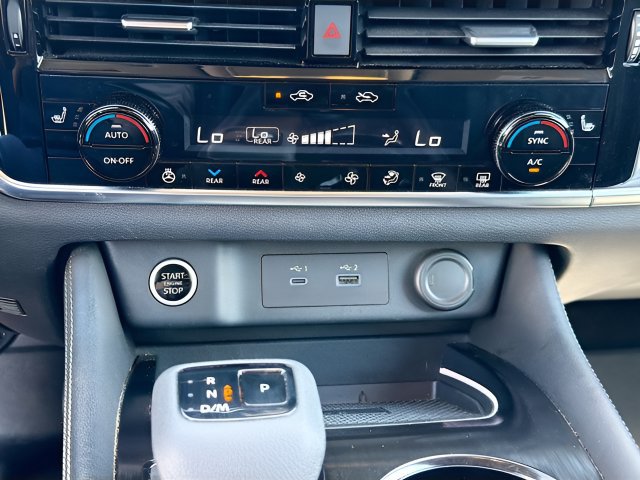 Used 2022 Nissan Rogue Platinum w/ Head-Up Display Package AWD/4WD image 17