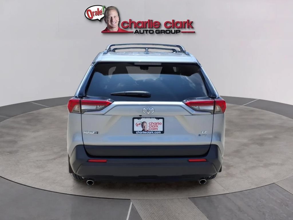 Used 2025 Toyota RAV4 LE AWD/4WD image 4