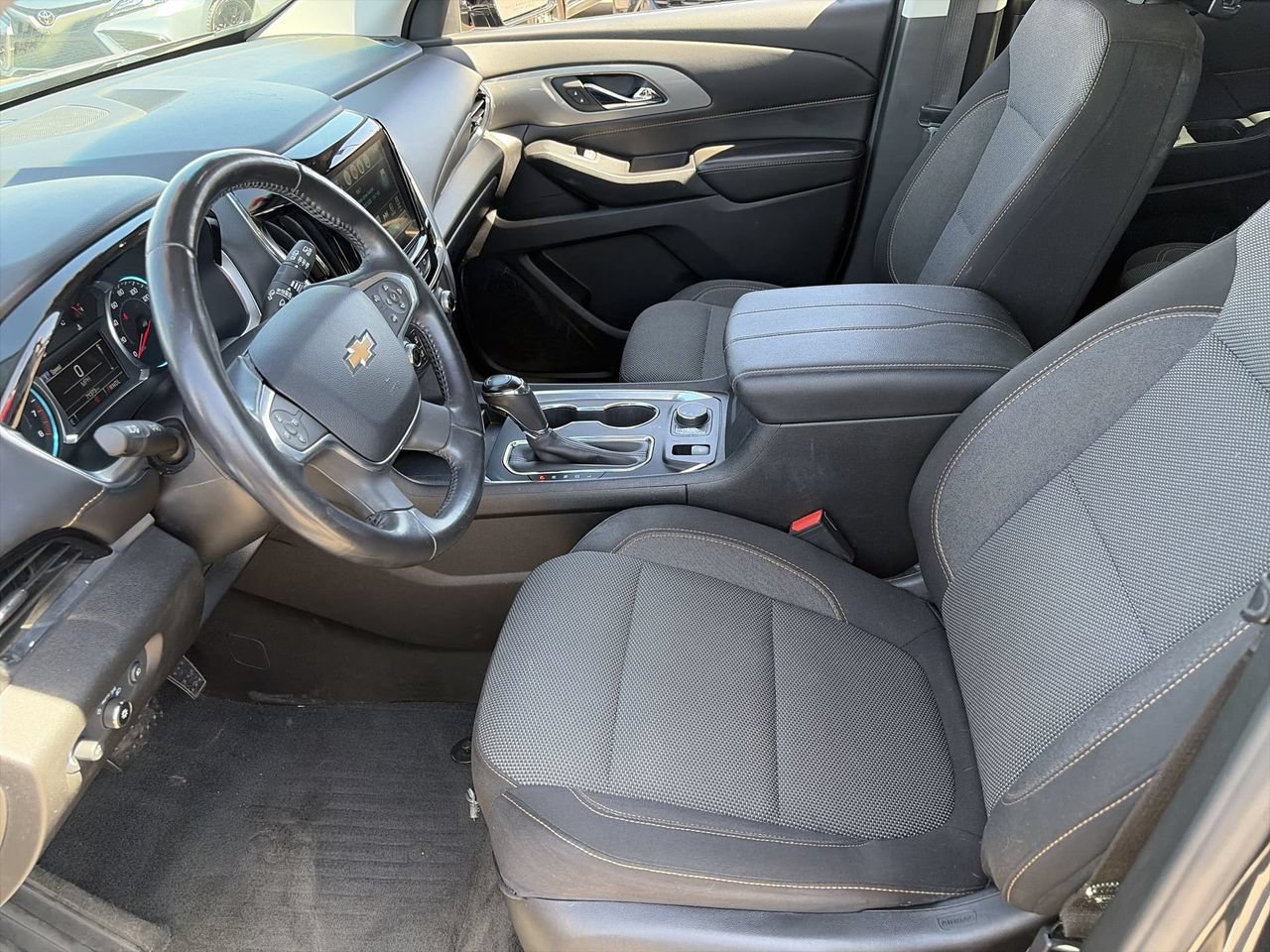 Used 2019 Chevrolet Traverse LT FWD image 18