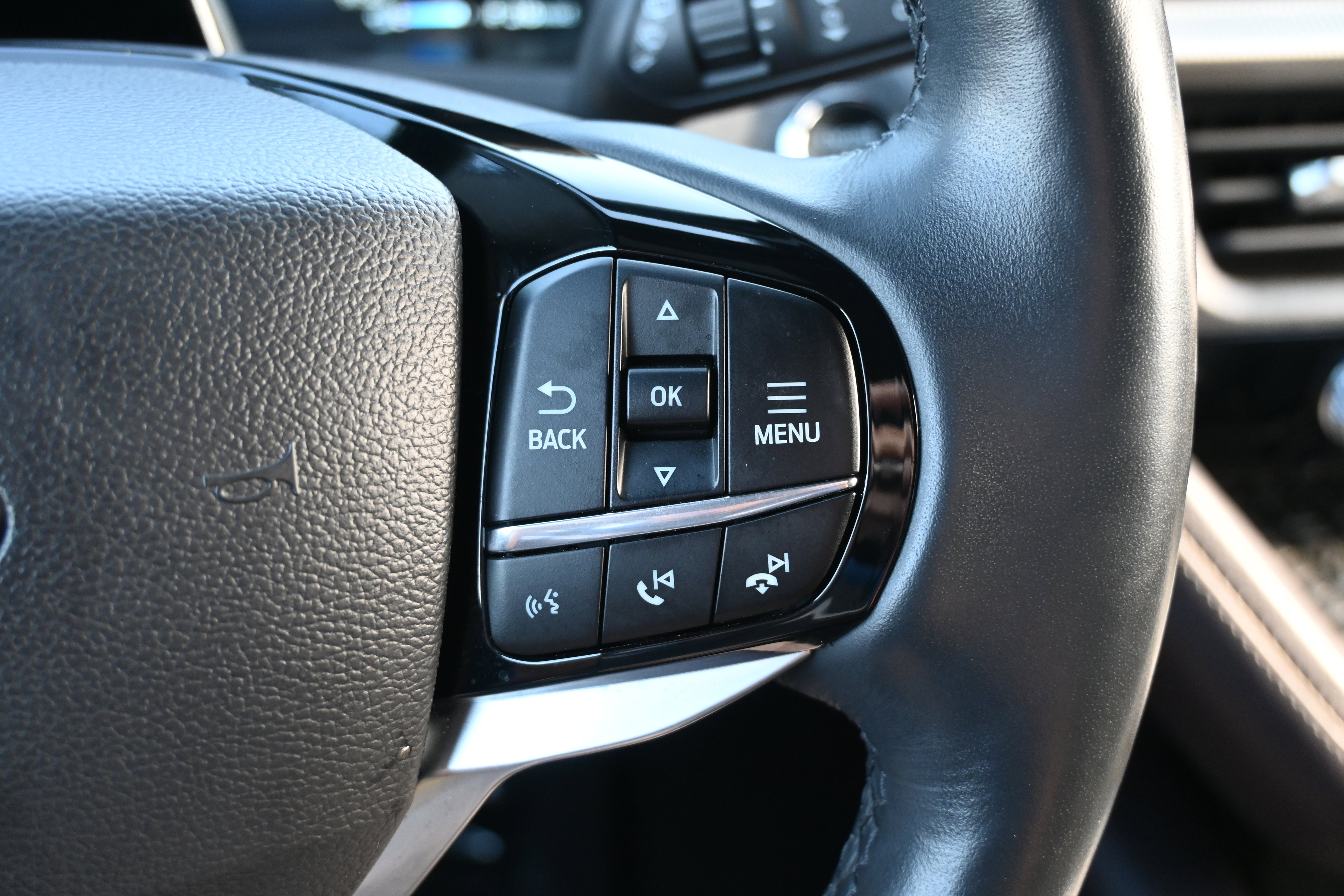 Used 2025 Ford Explorer Platinum w/ LUX Leather Package image 20