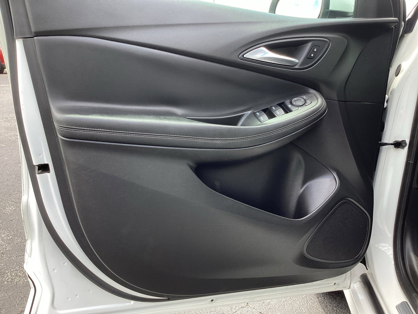 Used 2021 Buick Encore GX Preferred w/ Sport Touring Package FWD image 29