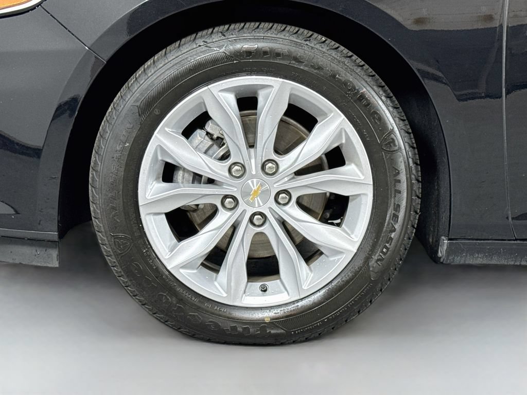 Used 2023 Chevrolet Malibu LT w/ Driver Confidence Package FWD image 9