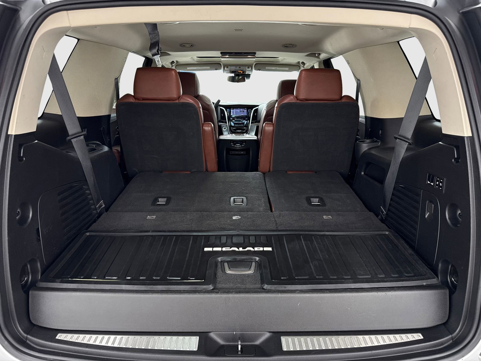 Used 2018 Cadillac Escalade Premium Luxury AWD/4WD image 51