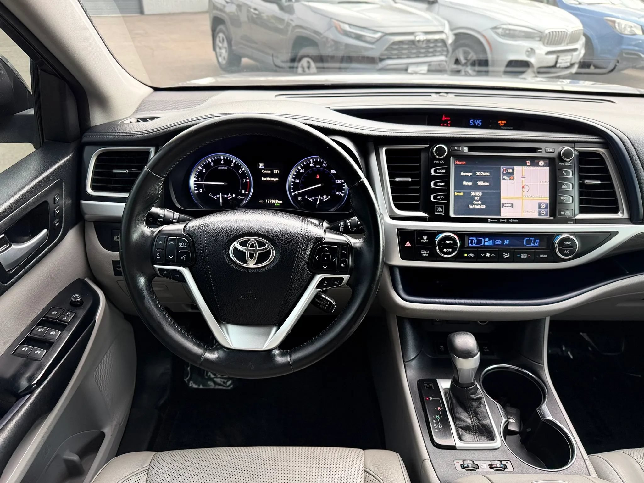 Used 2018 Toyota Highlander Limited w/ Carpet Mat Package (TMS) AWD/4WD image 29