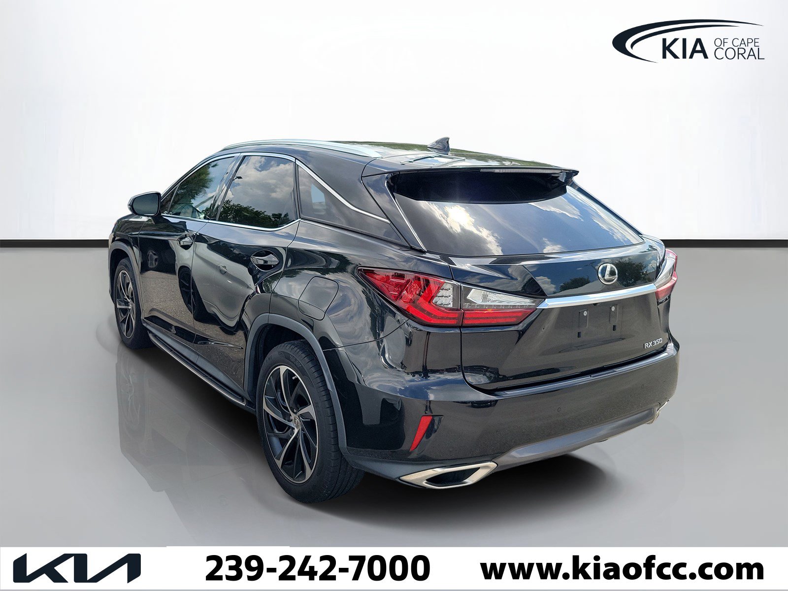 Used 2017 Lexus RX 350 FWD w/ Luxury Package image 4